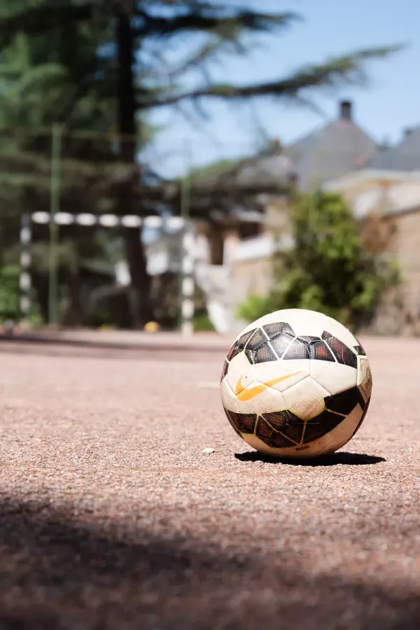 Pista de fútbol al aire libre